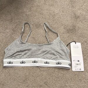 ALO Yoga Light Gray Sports Bra